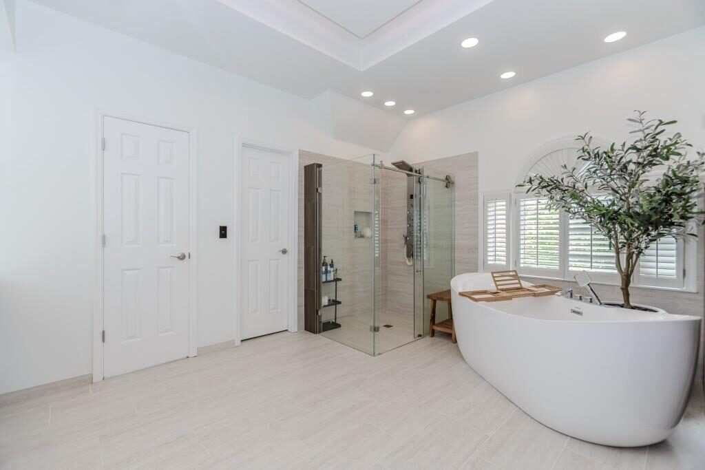 Primary bath with freestanding tub
